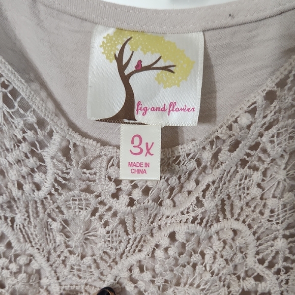 Fig and Flower Lace Blouse - Cream - Picture 2 of 4